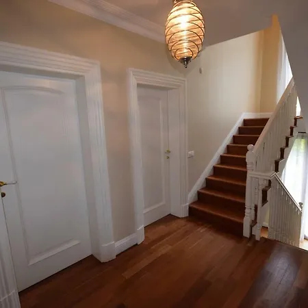 Luxury In Upper Crust Compound Apartment