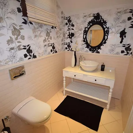 Luxury In Upper Crust Compound *